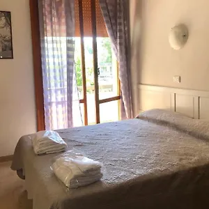  Affittacamere Sansovino Bed&car
